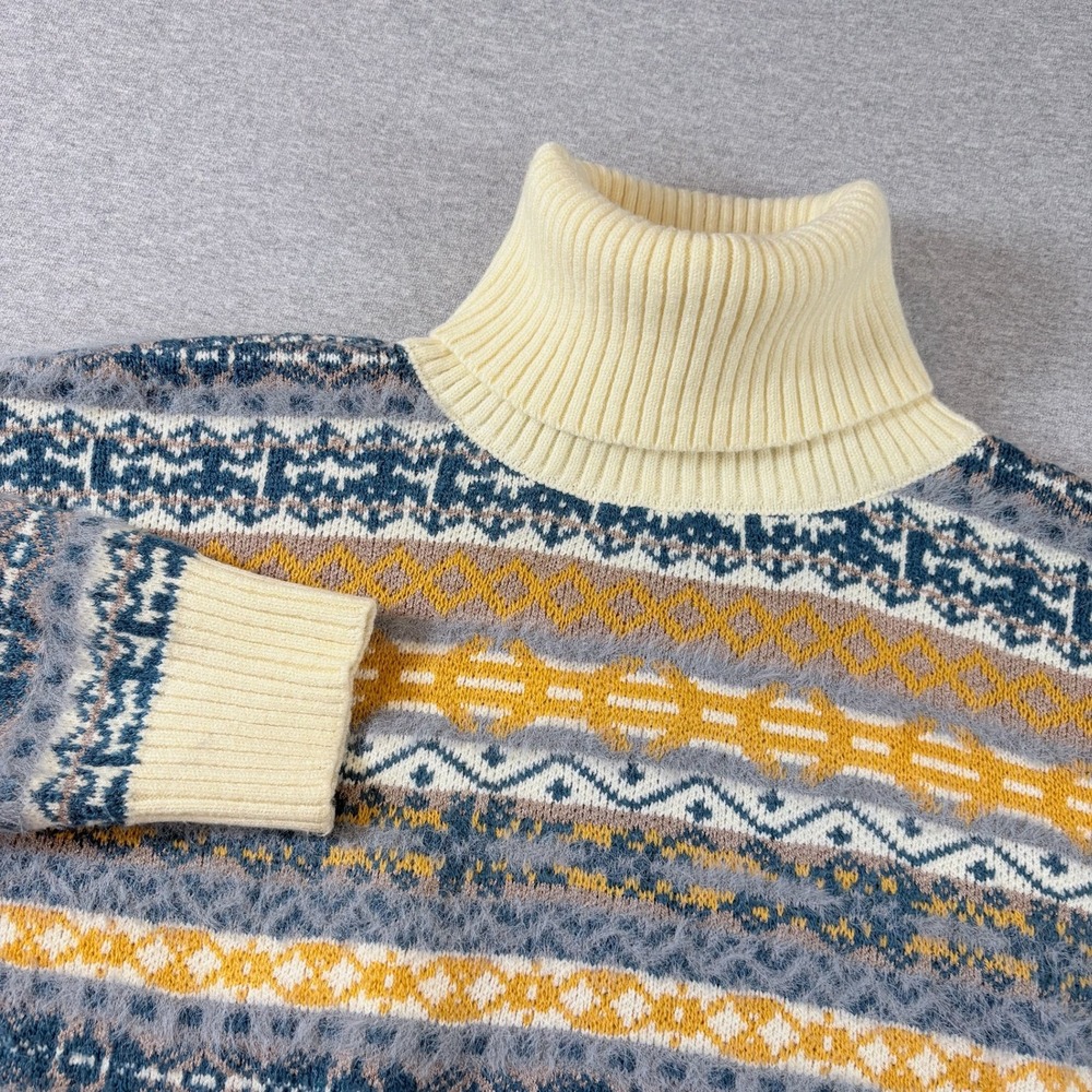 NWOT Adora Turtleneck Sweater Womens M Cream Blue Fair Isle Eyelash Knit Boho